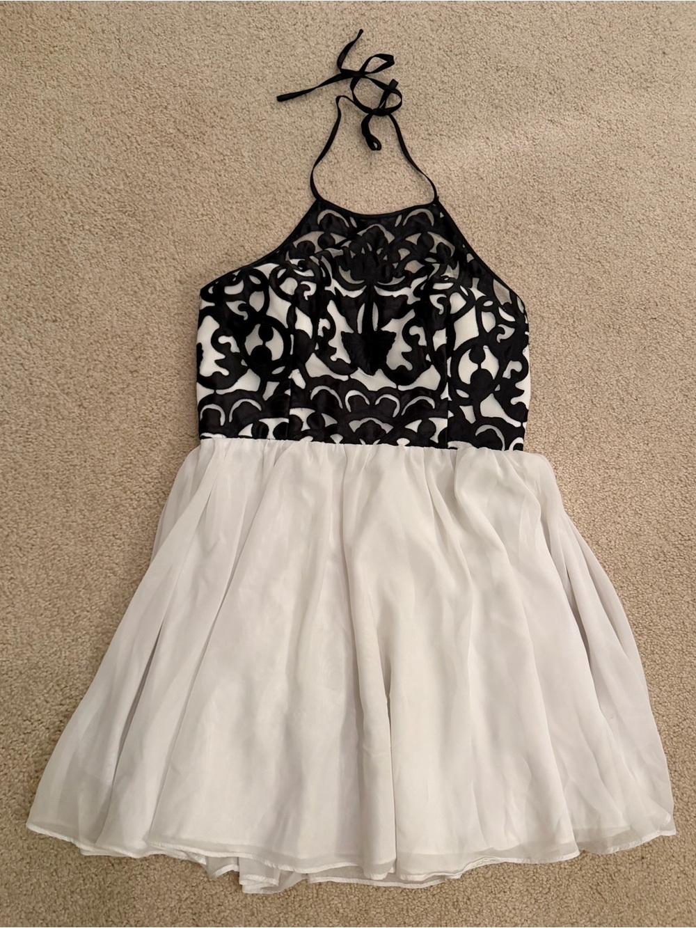 Girls (juniors) Black & White Halter Party Dress